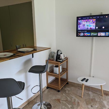 Studio Dans Residence Mandelieu La Napoule Bagian luar foto